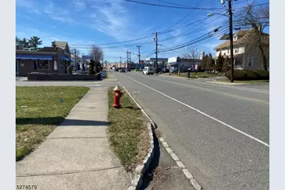 24 Little Falls Rd, Fairfield, NJ 07004 - Photo 23