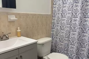 1049 Lafayette St, Elizabeth, NJ 07201 - Photo 9