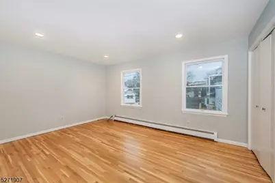 32 Walnut St, Pompton Lakes, NJ 07442 - Photo 11