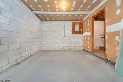 32 Walnut St, Pompton Lakes, NJ 07442 - Photo 17