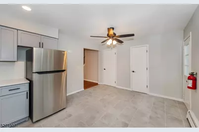 32 Walnut St, Pompton Lakes, NJ 07442 - Photo 3