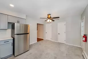 32 Walnut St, Pompton Lakes, NJ 07442 - Photo 3