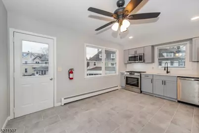 32 Walnut St, Pompton Lakes, NJ 07442 - Photo 5