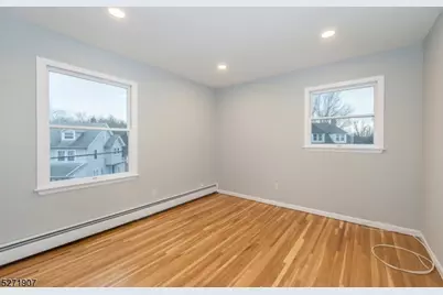 32 Walnut St, Pompton Lakes, NJ 07442 - Photo 13