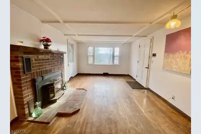 73 W Shawnee Trl, Jefferson Township, NJ 07885 - Photo 9