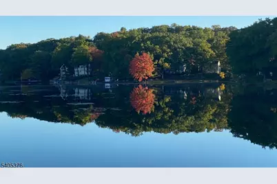 73 W Shawnee Trl, Jefferson Township, NJ 07885 - Photo 41