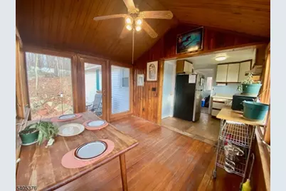 73 W Shawnee Trl, Jefferson Township, NJ 07885 - Photo 15