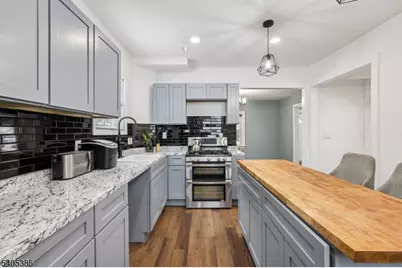 48 Laurel Ave, East Orange, NJ 07017 - Photo 7