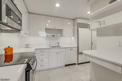 616 S Orange Ave, Skyhouse 4 #SH4, Maplewood, NJ 07040 - Photo 15