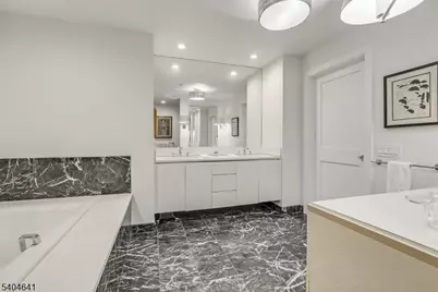 616 S Orange Ave, Skyhouse 4 #SH4, Maplewood, NJ 07040 - Photo 21