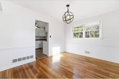 35 Brooktree Rd, East Windsor Township, NJ 08520 - Photo 5