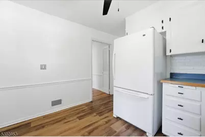 35 Brooktree Rd, East Windsor Township, NJ 08520 - Photo 9