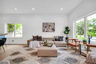 7 Royal Ave, Livingston, NJ 07039 - Photo 19