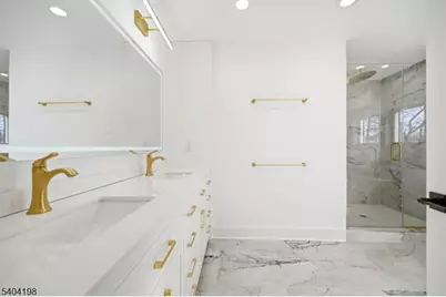 7 Royal Ave, Livingston, NJ 07039 - Photo 33