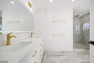 7 Royal Ave, Livingston, NJ 07039 - Photo 33