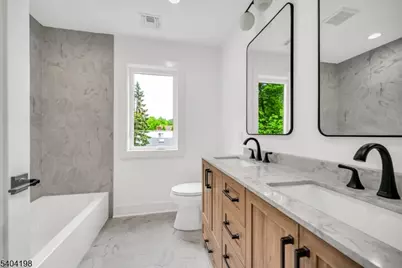 7 Royal Ave, Livingston, NJ 07039 - Photo 25