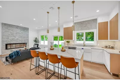 7 Royal Ave, Livingston, NJ 07039 - Photo 11