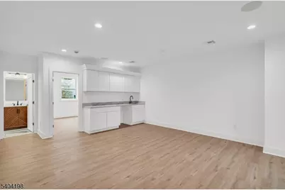 7 Royal Ave, Livingston, NJ 07039 - Photo 21