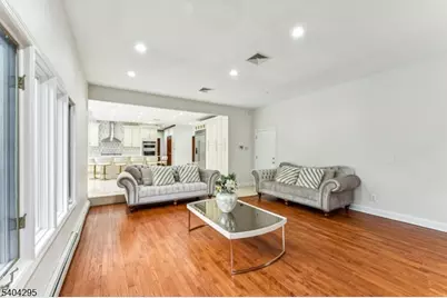 662 Foothill Rd, Bridgewater, NJ 08807 - Photo 9