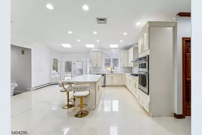 662 Foothill Rd, Bridgewater, NJ 08807 - Photo 7