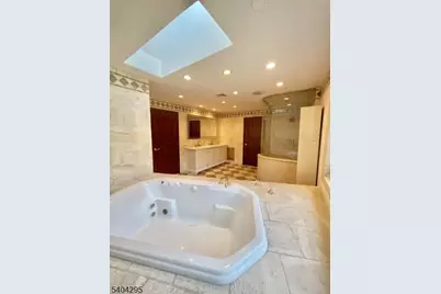 662 Foothill Rd, Bridgewater, NJ 08807 - Photo 23