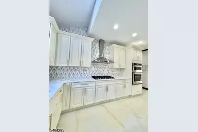 662 Foothill Rd, Bridgewater, NJ 08807 - Photo 7