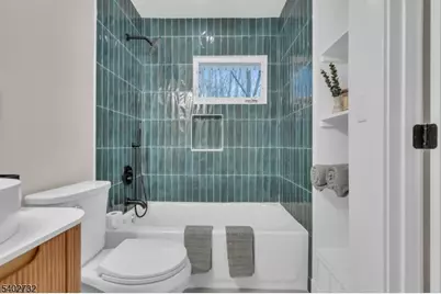 183 Winifred Dr, Totowa, NJ 07512 - Photo 33