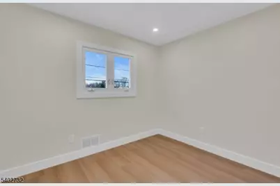 183 Winifred Dr, Totowa, NJ 07512 - Photo 35