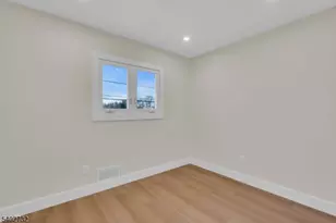 183 Winifred Dr, Totowa, NJ 07512 - Photo 35