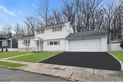 183 Winifred Dr, Totowa, NJ 07512 - Photo 3