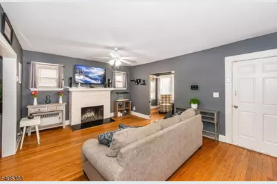 47 Ampere Pkwy, East Orange, NJ 07017 - Photo 7