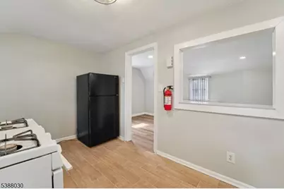 2-33 31st St, Fair Lawn, NJ 07410 - Photo 9