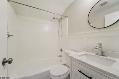 2-33 31st St, Fair Lawn, NJ 07410 - Photo 11