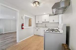 2-33 31st St, Fair Lawn, NJ 07410 - Photo 5