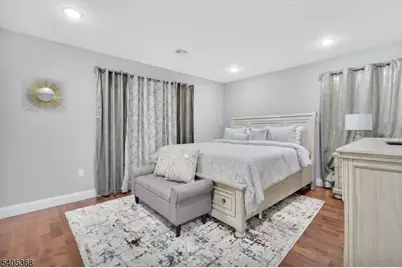 225 S 9th St, Newark, NJ 07103 - Photo 25