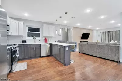 225 S 9th St, Newark, NJ 07103 - Photo 21