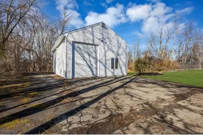 127 Stockton Ave, Franklin Township, NJ 08540 - Photo 25