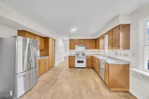 127 Stockton Ave, Franklin Township, NJ 08540 - Photo 9