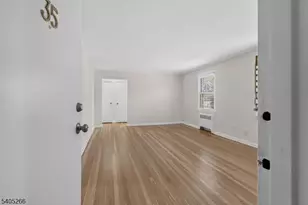 390 Morris Ave, Summit, NJ 07901 - Photo 3