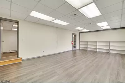 107 Stuyvesant Ave, Lyndhurst Township, NJ 07071 - Photo 15