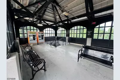 107 Stuyvesant Ave, Lyndhurst Township, NJ 07071 - Photo 25