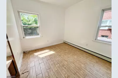 420 Lakeview Ave #1R, Clifton, NJ 07011 - Photo 11