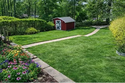 32 Millburn Rd, Jefferson Township, NJ 07849 - Photo 11