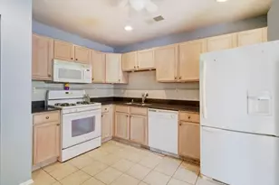 30 Pasture Ct, Roxbury Township, NJ 07852 - Photo 5