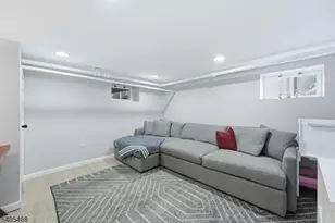 32 Dodd St, Montclair, NJ 07042 - Photo 27