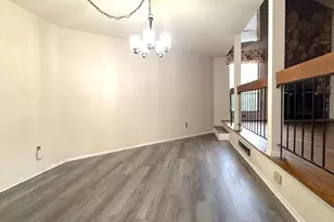 237 Kingsberry Dr, Franklin Township, NJ 08873 - Photo 7