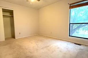 237 Kingsberry Dr, Franklin Township, NJ 08873 - Photo 13