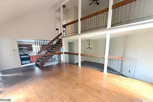 237 Kingsberry Dr, Franklin Township, NJ 08873 - Photo 5