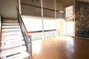 237 Kingsberry Dr, Franklin Township, NJ 08873 - Photo 5