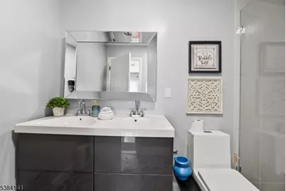 231 Starmond Ave, Clifton, NJ 07013 - Photo 19